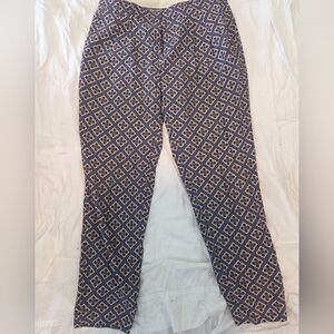 (Paul and Joe $$$ )
Patterned Trousers. Little cat faces look like a pattern.
